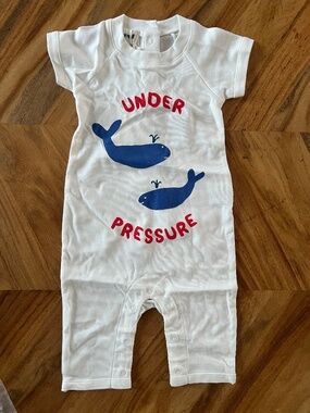 Oeuf Onesie